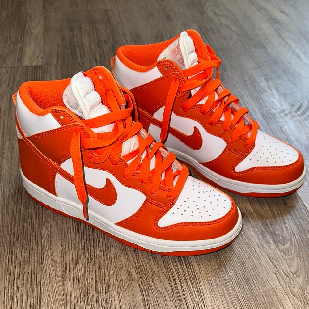 Nike Dunk High GS Bright Orange and White High-Tops